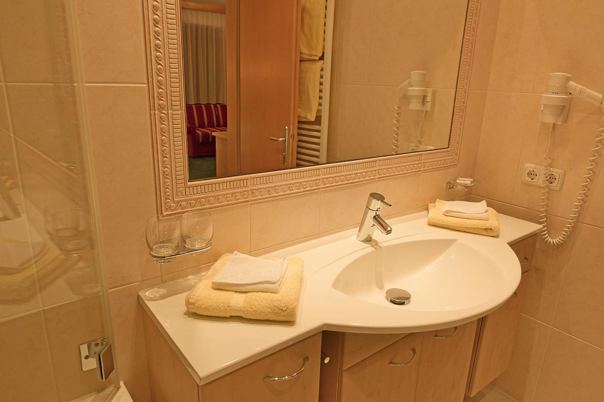 Hotel Angelika Sankt Anton am Arlberg Ngoại thất bức ảnh